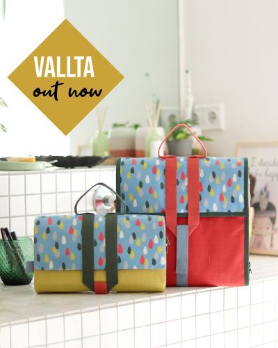 Sichere dir 25% Rabatt auf das neue Ebook Vallta mit dem folgenden Code: DIYDvallta<br />
Das Schnittmuster enthält die Vallta-Basis in 2 Größen sowie diverse Module, aus denen du wählen und so deinen individuellen Kulturbeutel zum Aufhängen nähen kannst.